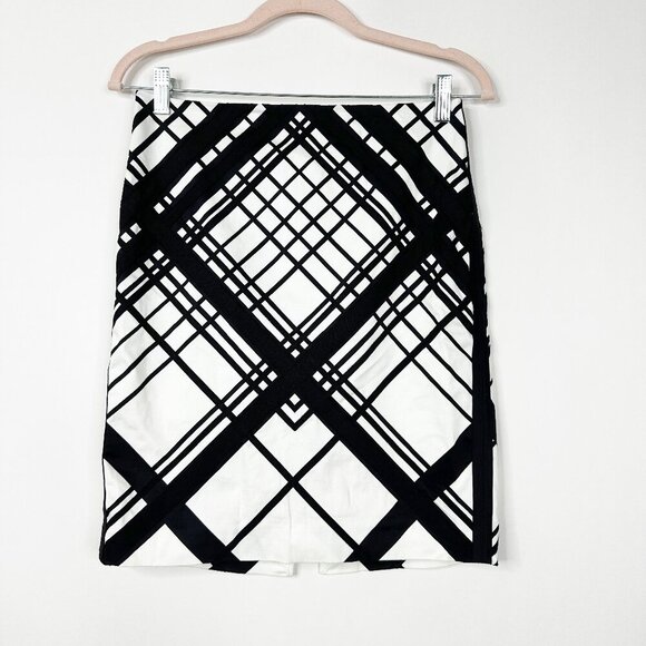 2/$30 White House Black Market Monochrome Plaid Mini Skirt 2 #A0064 - Picture 4 of 10